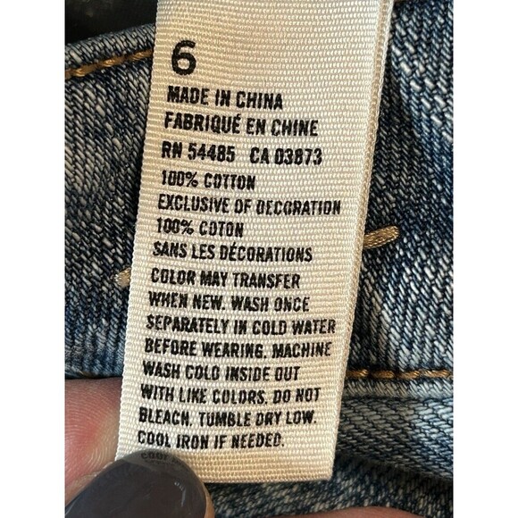 AMERICAN EAGLE Women’s Live Your Life Distressed Blue Jean Shorts Raw Hem Size 6 - Picture 4 of 9